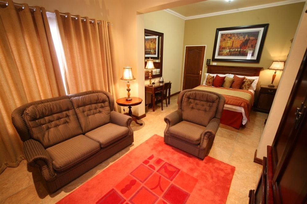 Le Cozmo Guesthouse Johannesburg Esterno foto