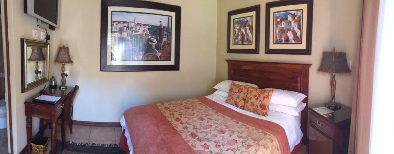 Le Cozmo Guesthouse Johannesburg Esterno foto