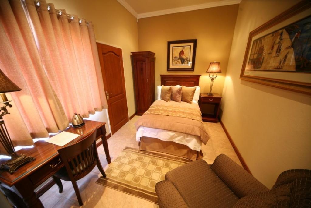 Le Cozmo Guesthouse Johannesburg Esterno foto